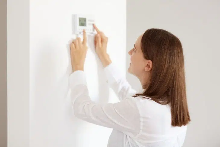 Is your White Rodgers thermostat blinking snowflake? The best solutions 